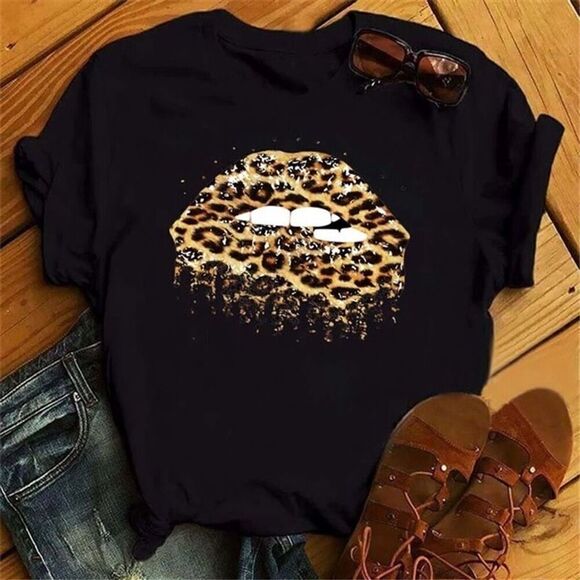 NWOT Black leopard print lips tee, women’s size S - Picture 1 of 3